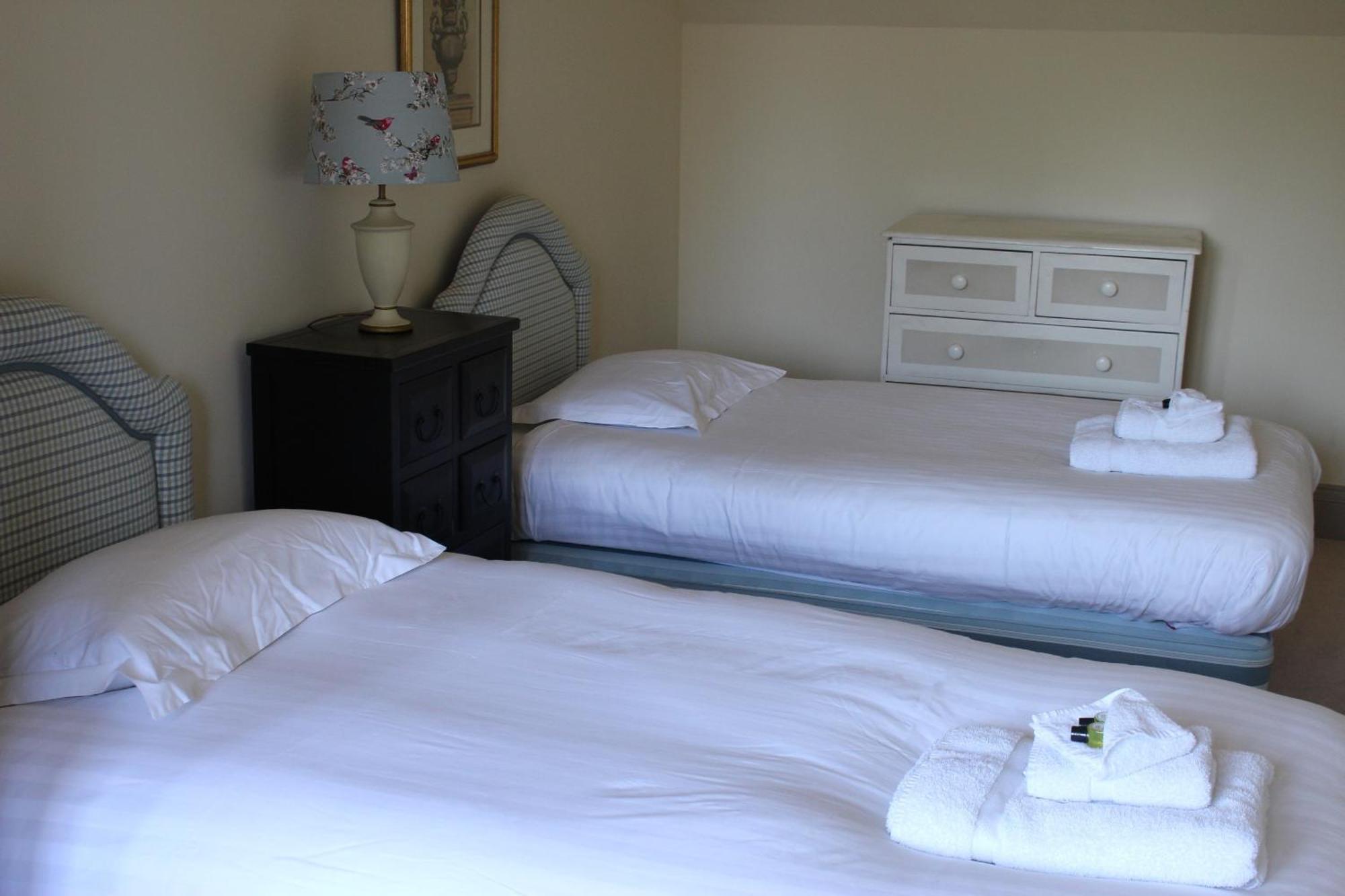Thornton Manor - Holiday Cottages And Apartments Heswall Bilik gambar